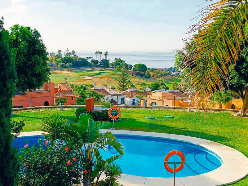 квартира продается в La Duquesa, Málaga