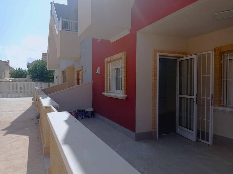 2 bedroom Townhouse for sale