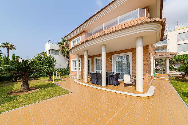 5 Cuarto Villa en venta