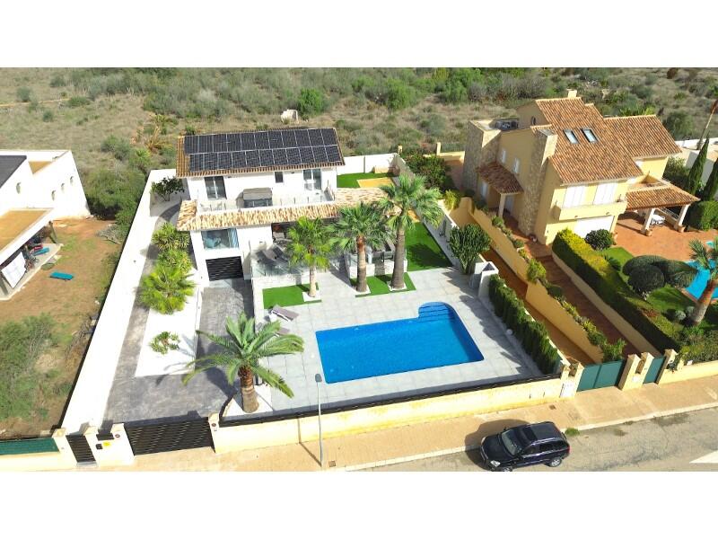 Villa zu verkaufen in l'-Playa Alfas del Pí, Alicante