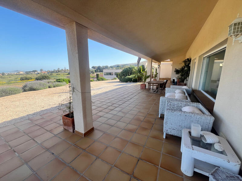 4 Cuarto Villa en venta