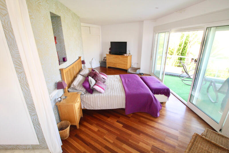 5 bedroom Villa for sale