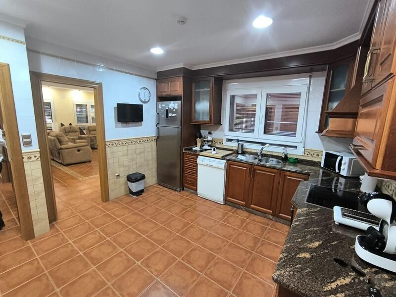 5 bedroom Villa for sale