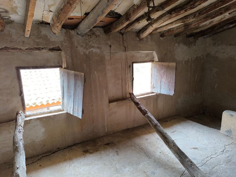 4 Schlafzimmer Landhaus zu verkaufen