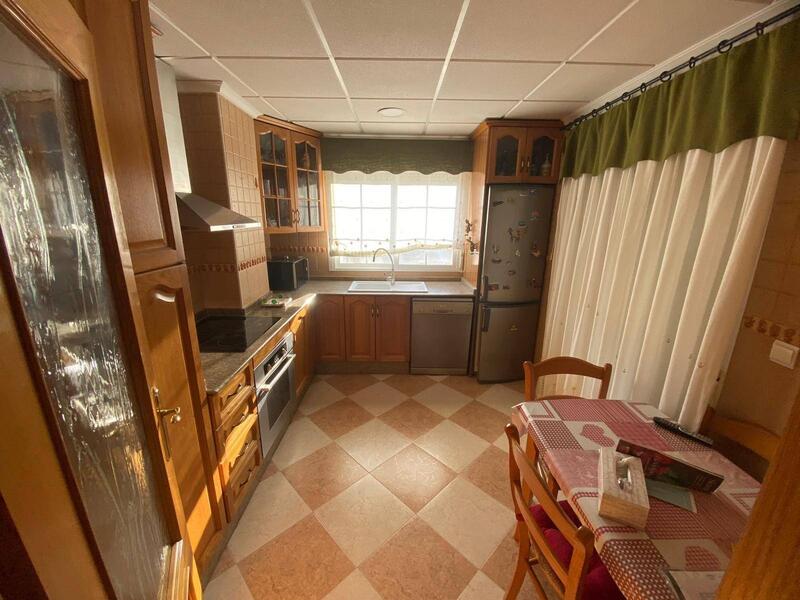 3 bedroom Apartment for sale