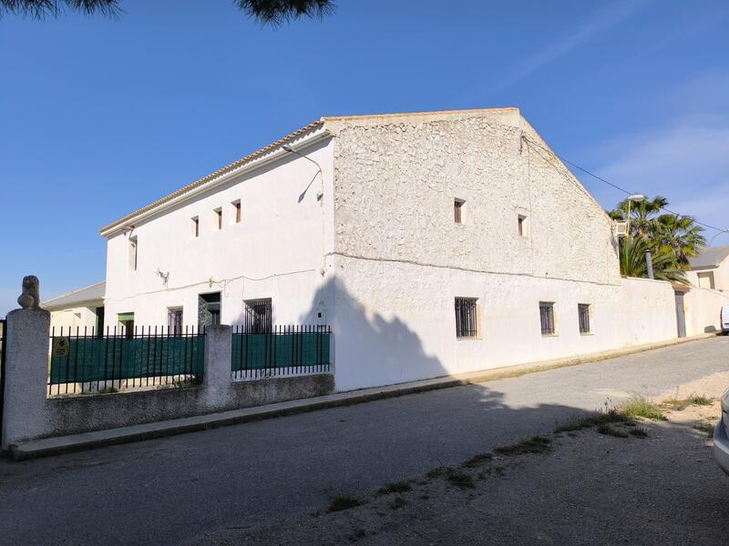 Villa til salgs i Torre del Rico, Alicante