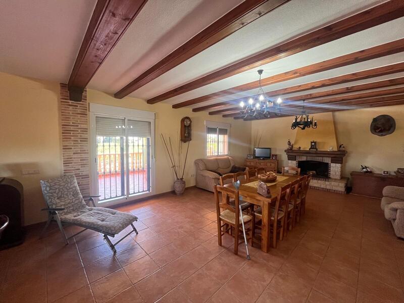 2 Schlafzimmer Landhaus zu verkaufen