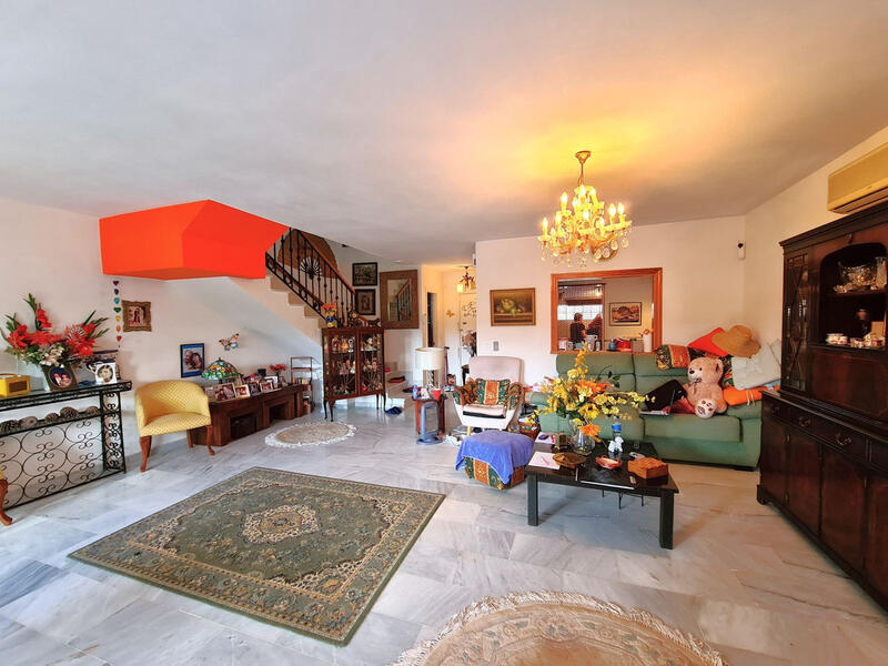 3 Schlafzimmer Stadthaus zu verkaufen
