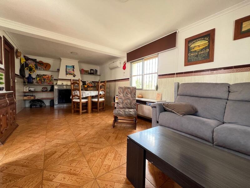 2 Cuarto Casa de Campo en venta