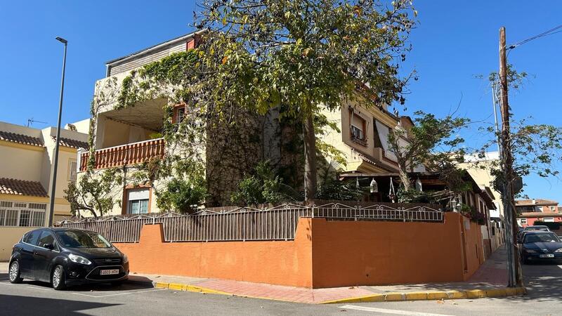 3 Cuarto Villa en venta