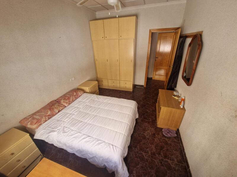 4 slaapkamer Gezinswoning Te koop