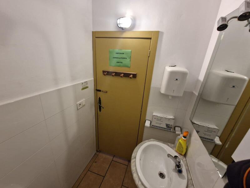 Kommersiella fastigheter till salu