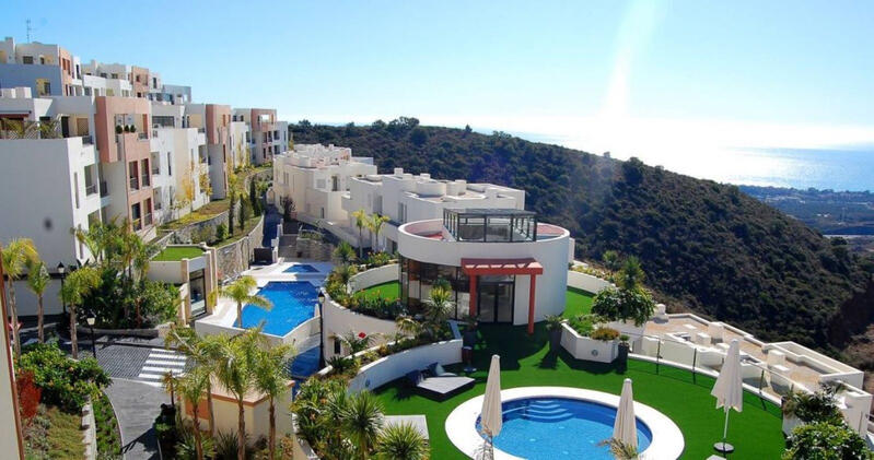 Apartamento en venta en Los Monteros, Málaga