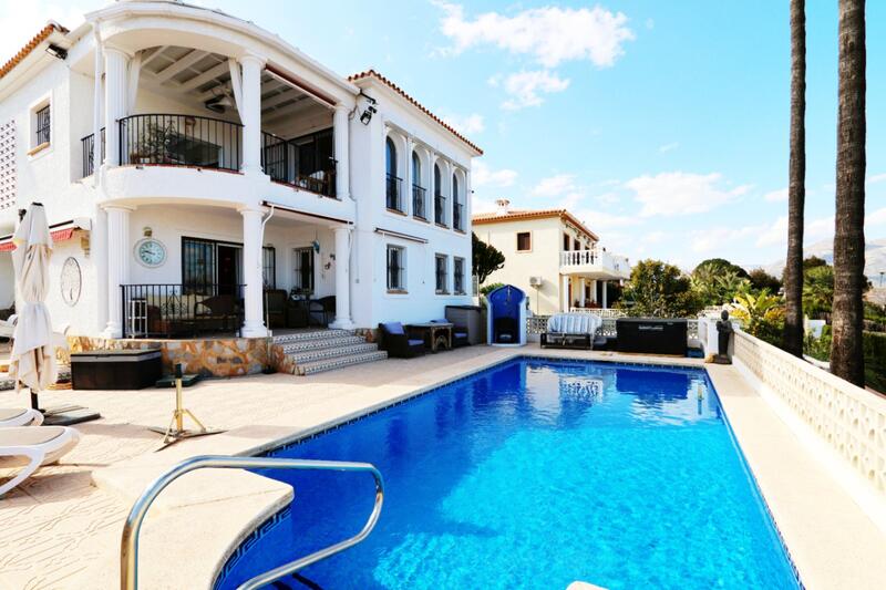 5 slaapkamer Villa Te koop