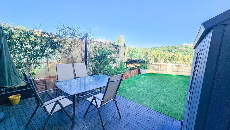 квартира продается в Casares Playa, Málaga