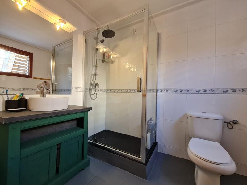 2 slaapkamer Gezinswoning Te koop