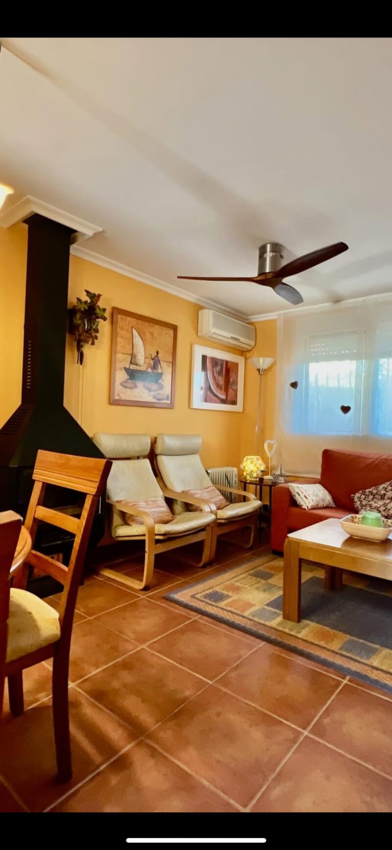 2 bedroom Townhouse for sale