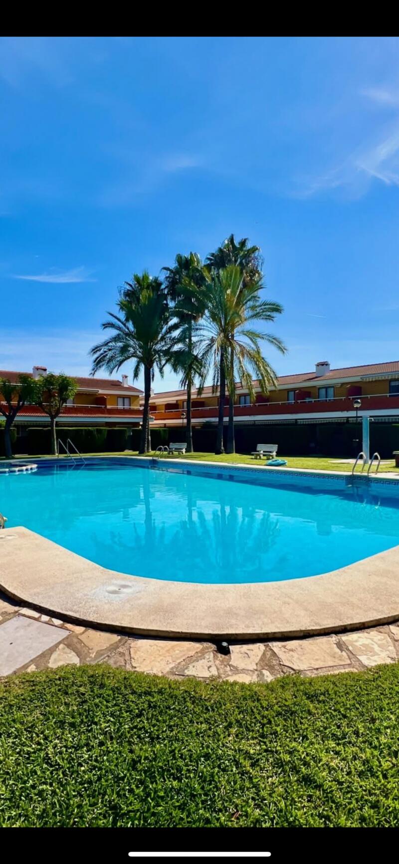 2 bedroom Townhouse for sale