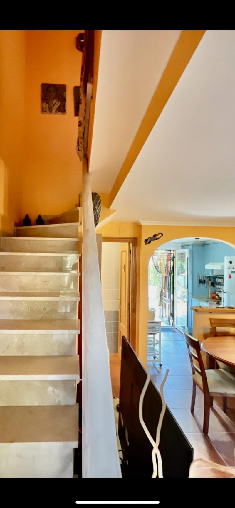 2 bedroom Townhouse for sale