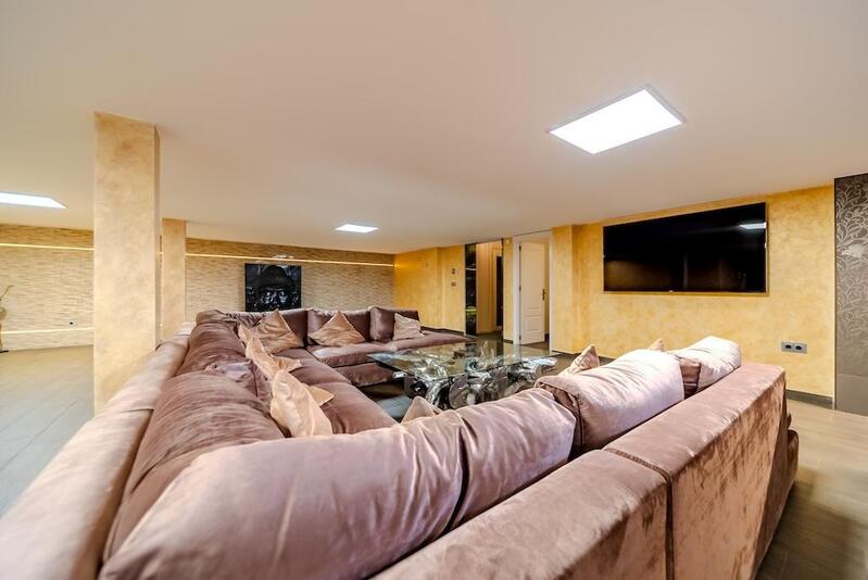 5 soverom Villa til salgs