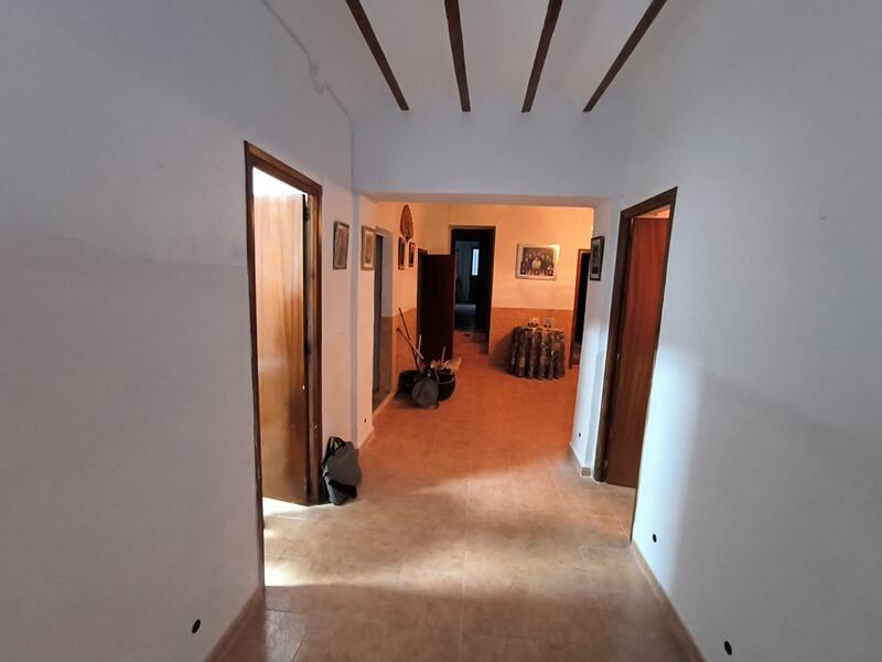 7 slaapkamer Gezinswoning Te koop