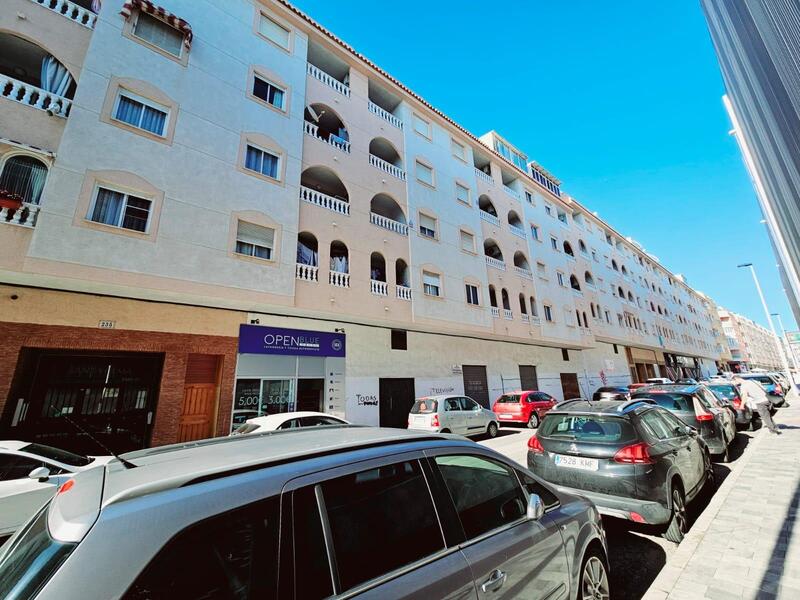 2 slaapkamer Appartement Te koop