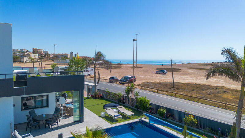 4 Cuarto Villa en venta