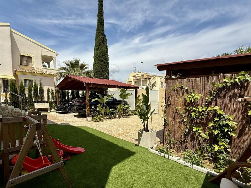 4 Cuarto Villa en venta