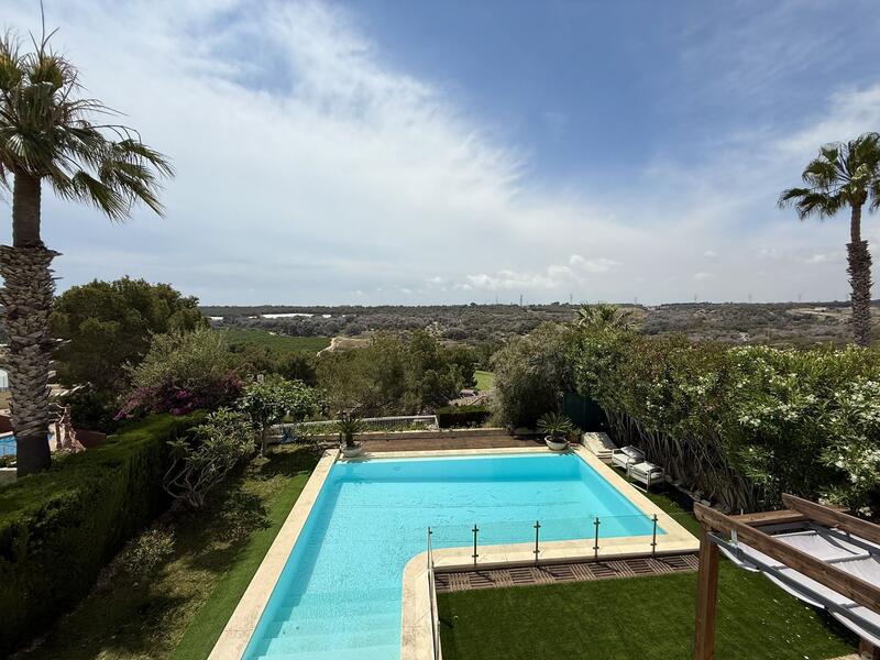 4 Cuarto Villa en venta
