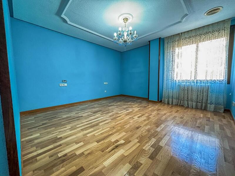 5 chambre Appartement à vendre
