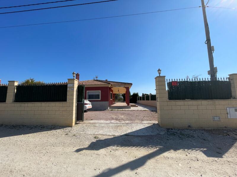 Villa til salg i Albatera, Alicante