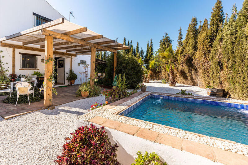Auberge à vendre dans Estepona, Málaga