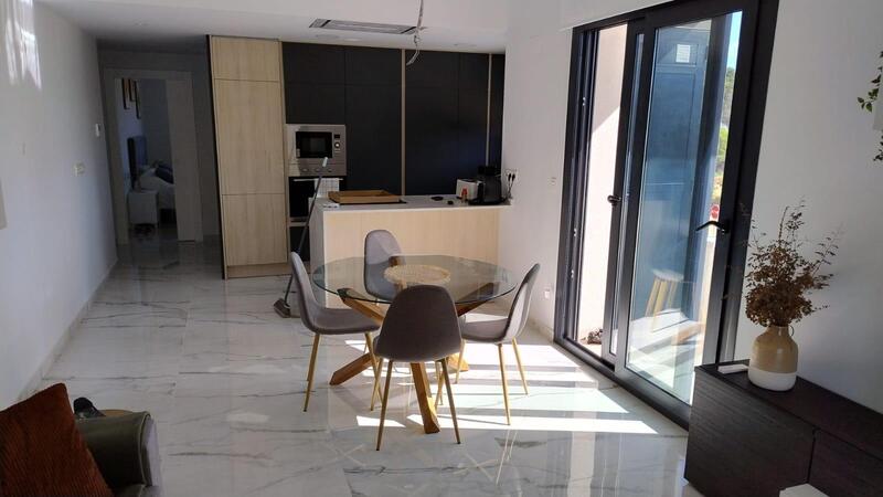 2 slaapkamer Appartement Te koop