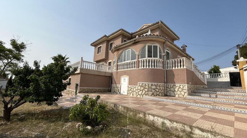 Villa til salg i Ciudad Quesada, Alicante