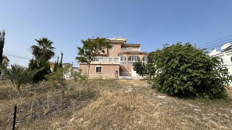 5 slaapkamer Villa Te koop