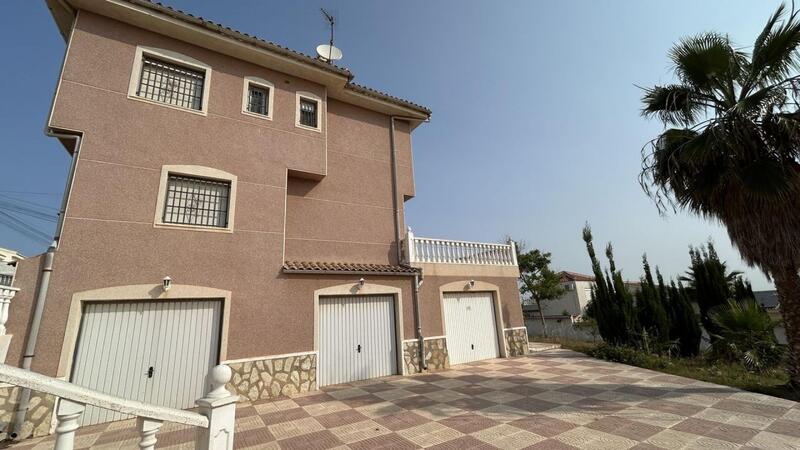 5 slaapkamer Villa Te koop