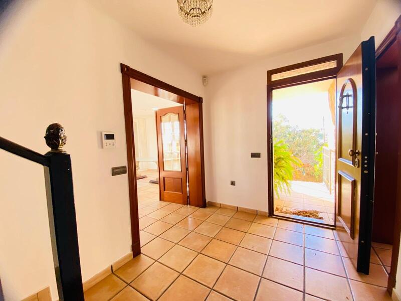 2 Cuarto Villa en venta