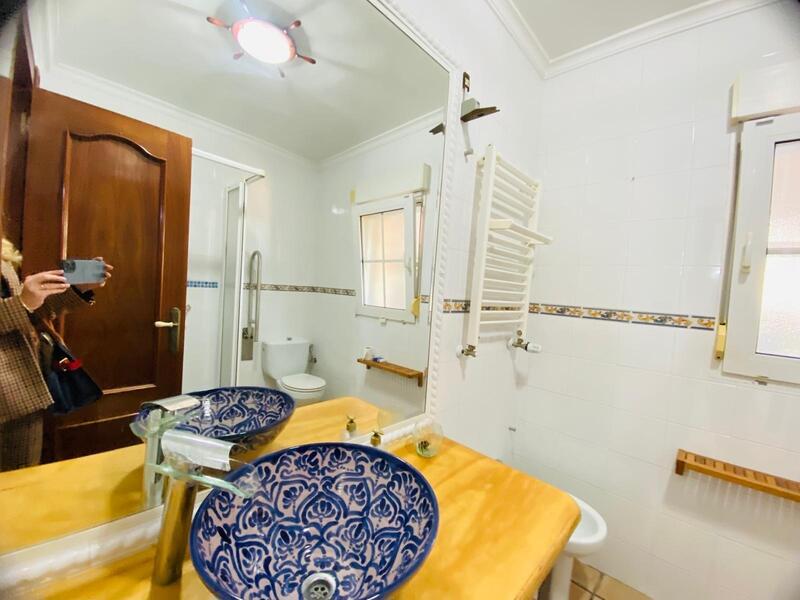 2 Cuarto Villa en venta