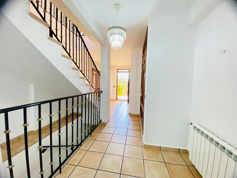 2 Cuarto Villa en venta