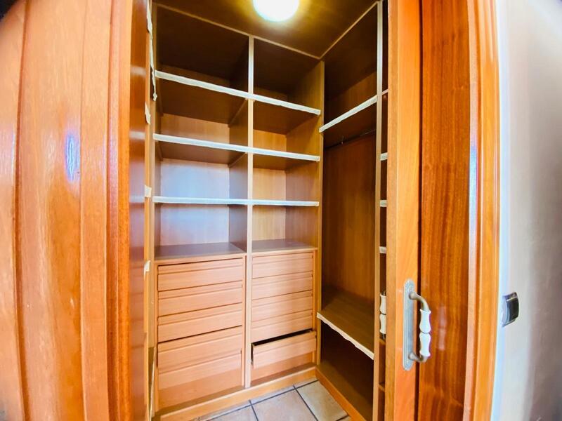 2 Cuarto Villa en venta