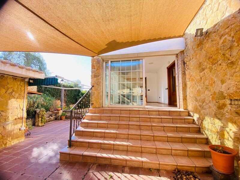 2 Cuarto Villa en venta