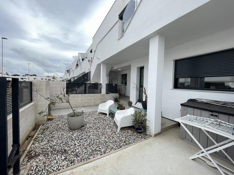 3 bedroom Apartment for sale