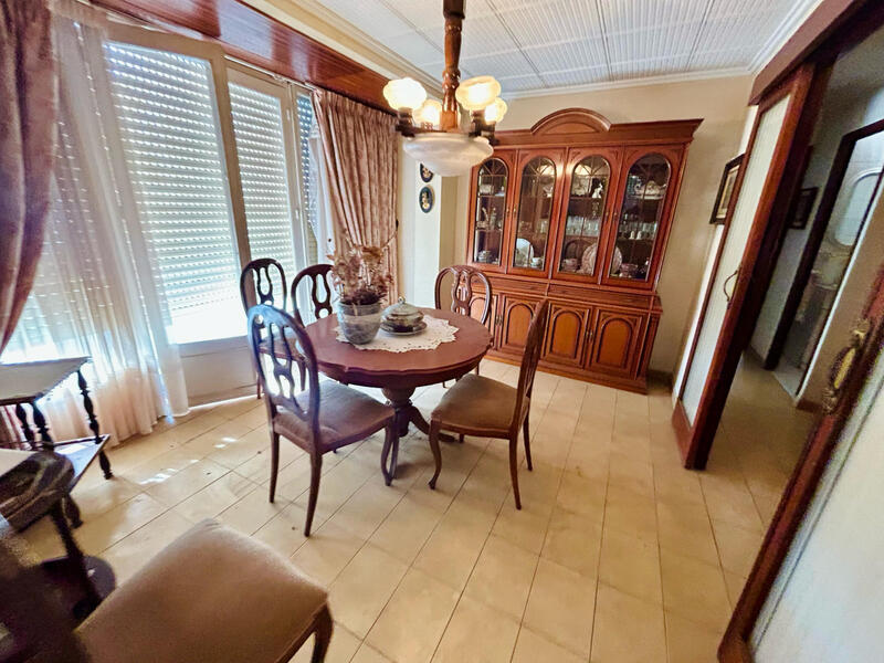 2 Cuarto Villa en venta