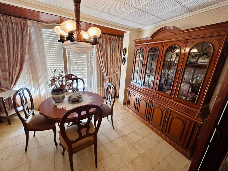 2 Cuarto Villa en venta