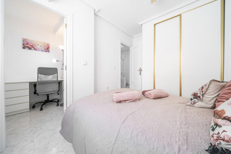 4 Schlafzimmer Stadthaus zu verkaufen