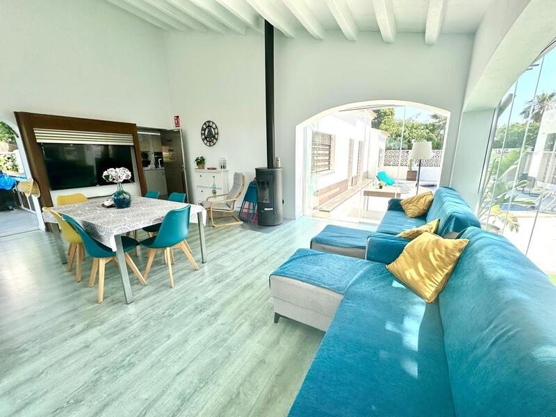 4 Cuarto Villa en venta