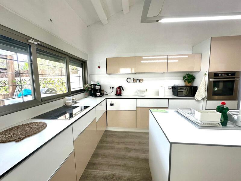 4 Cuarto Villa en venta