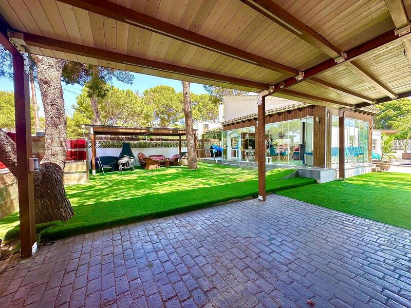 4 Cuarto Villa en venta