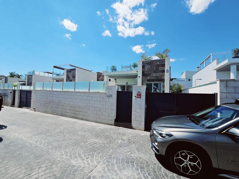 5 bedroom Villa for sale