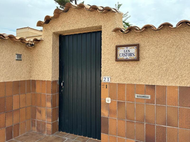4 Cuarto Villa en venta